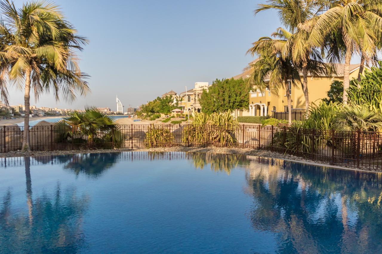 Yanjoon Holiday Homes - Palm Jumeirah Frond A Villas Dubai Dış mekan fotoğraf