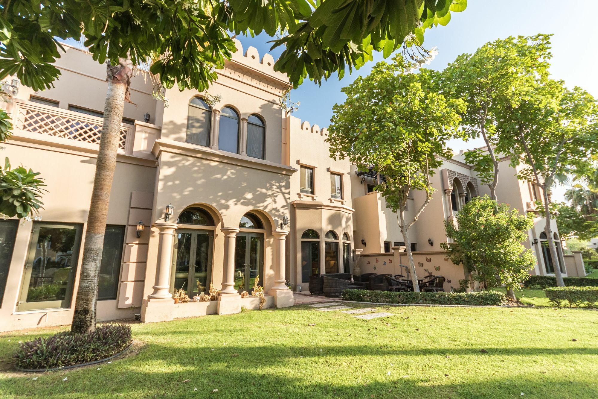 Yanjoon Holiday Homes - Palm Jumeirah Frond A Villas Dubai Dış mekan fotoğraf